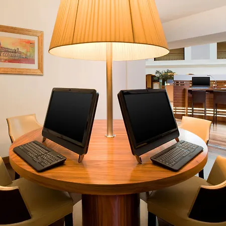 Sheraton Grand Отель