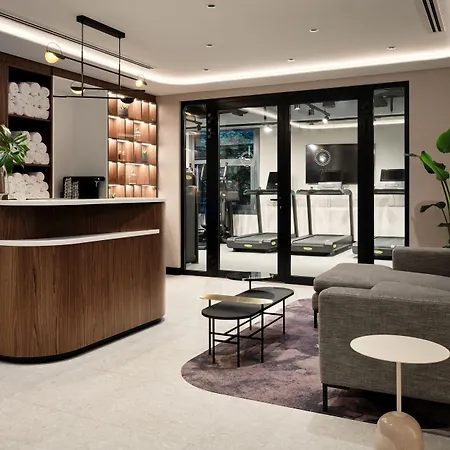 Sheraton Grand Отель