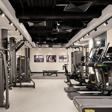 Отель Sheraton Grand