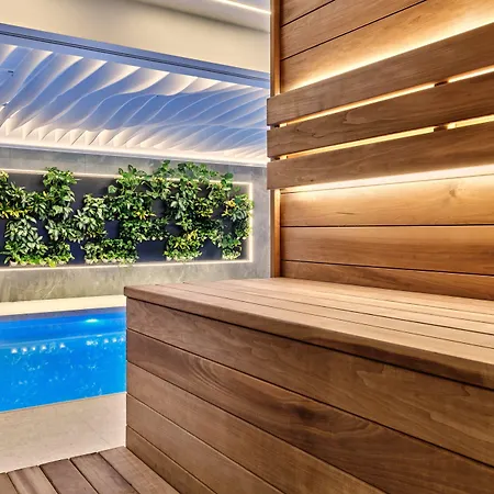 Отель Sheraton Grand