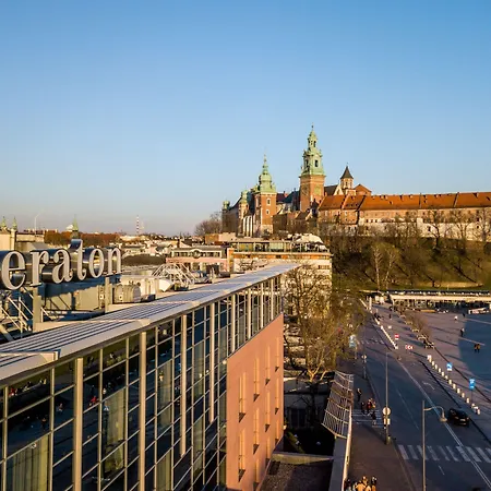 Sheraton Grand מלון 5*