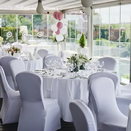 Отель Sheraton Grand 5*