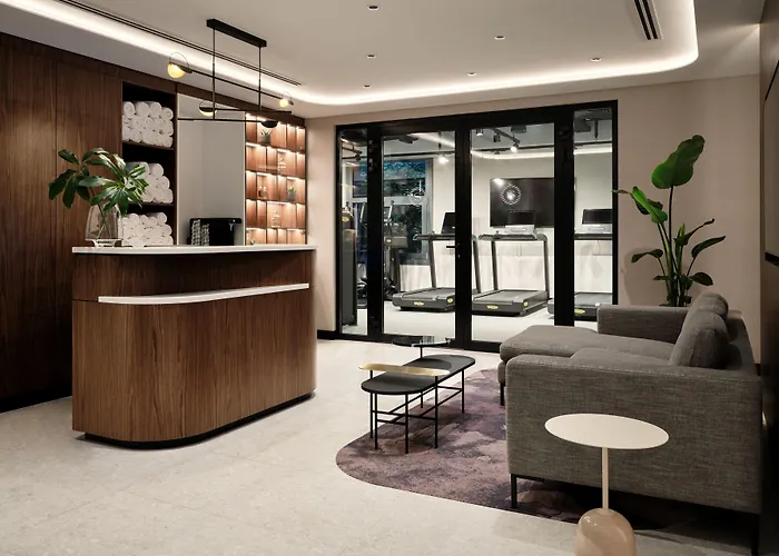 Sheraton Grand Hotel