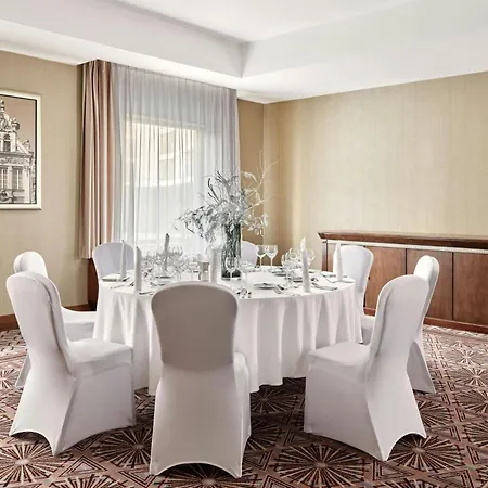 Szálloda Sheraton Grand 5*