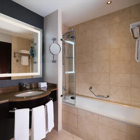 Sheraton Grand Hotel 5*