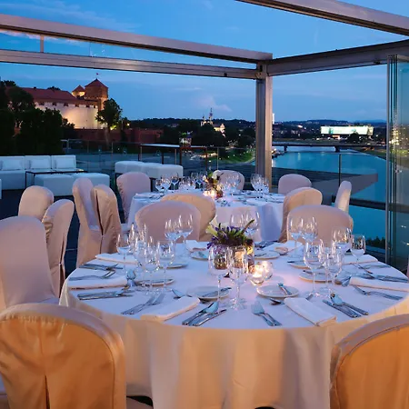 Sheraton Grand Hotel