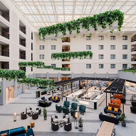 Sheraton Grand Hotel 5*